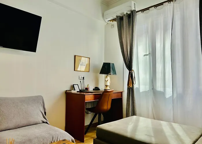 Royal Blue Grand Suite No 3