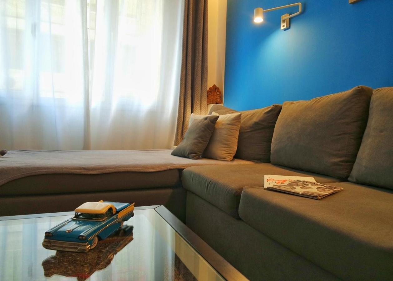 Apartment Royal Blue Grand No 3 *