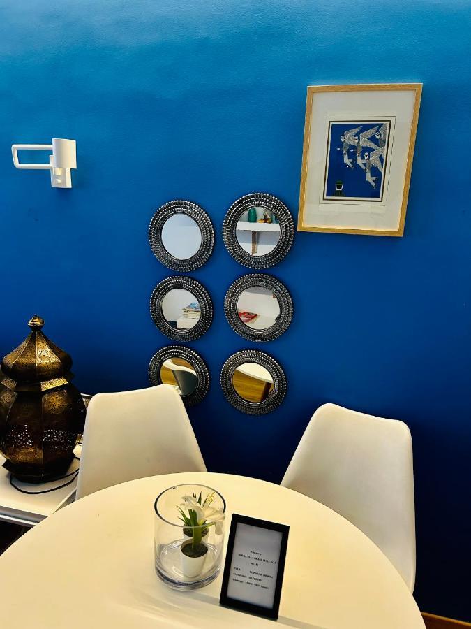 Royal Blue Grand No 3 Apartment *
